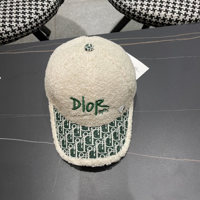 CHRISTIAN DIOR